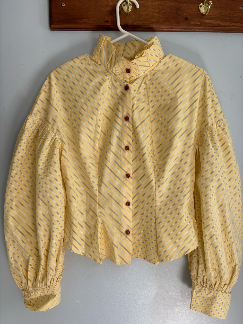 Cider Yellow Striped Balloon-Sleeve Button-Down Shirt